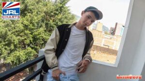 El lindo jovencito latino Vicente tiene 18 años y tiene una bonita sonrisa juvenil. Este latino gay dijo que está constantemente cachondo y piensa en sexo con otros latinos gay todo el tiempo